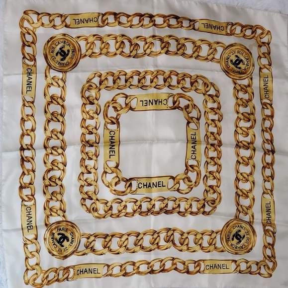 Chanel chain link silk scarf Vintage early 90s